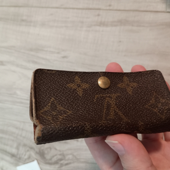 LOUIS VUITTON Key Case Monogram - Picture 6 of 12
